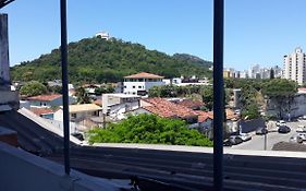 Apto 5 Duplex 3 Quartos Completo Fogão Ar Cond Geladeira Todo Seu Não divide com ninguém Centro Praia da Costa